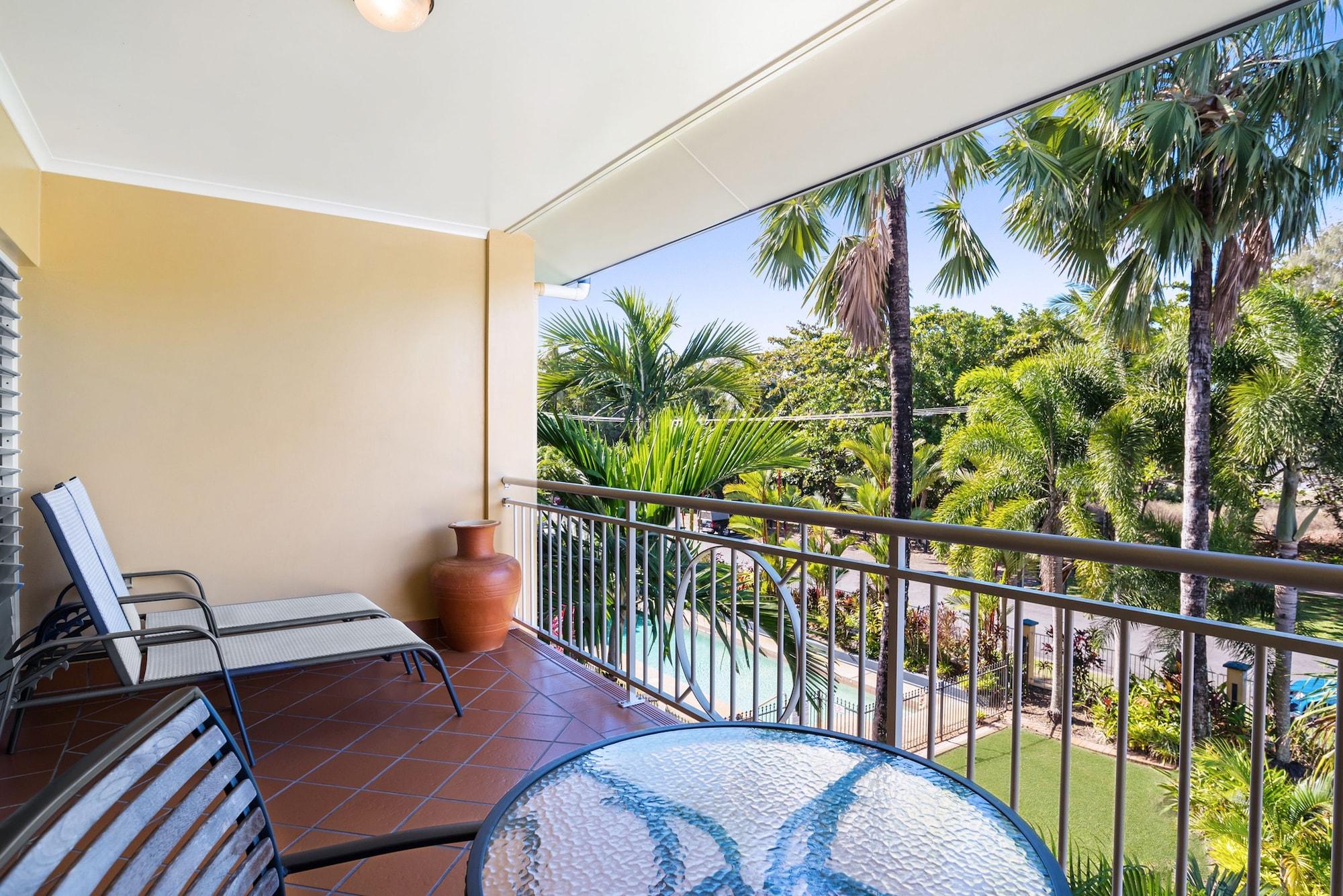 The York Beachfront Holiday Apartments Yorkeys Knob Exterior foto