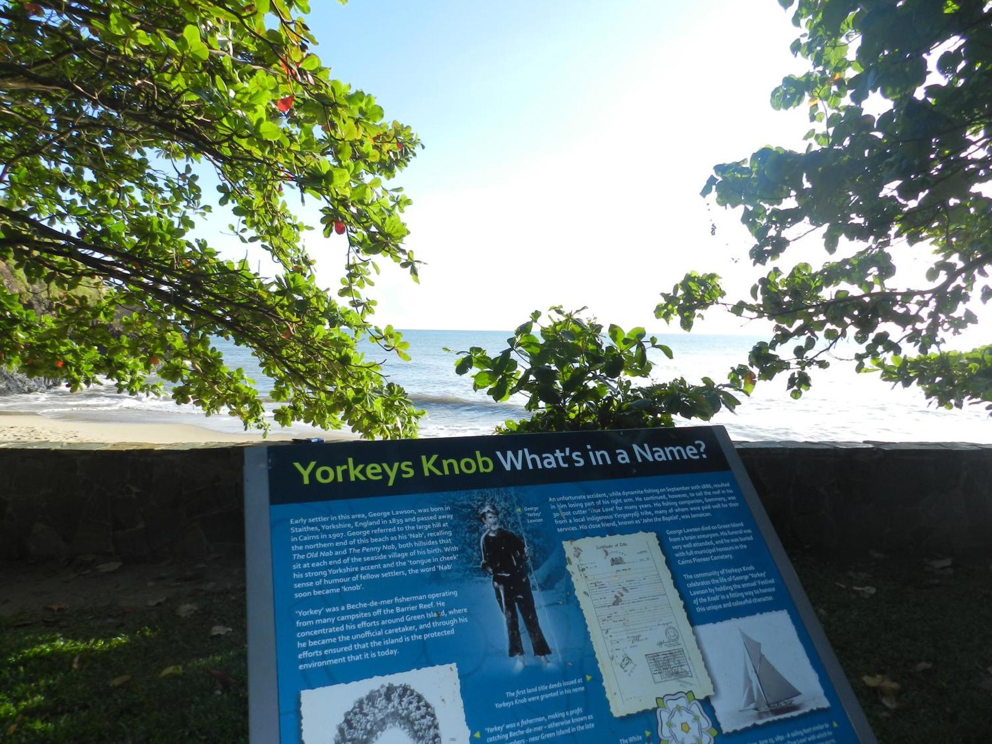 The York Beachfront Holiday Apartments Yorkeys Knob Exterior foto